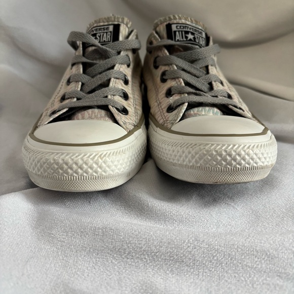 Converse Low Top Shoes Sneakers Rainbow Diamond Shimmer Size 6 - Picture 3 of 15